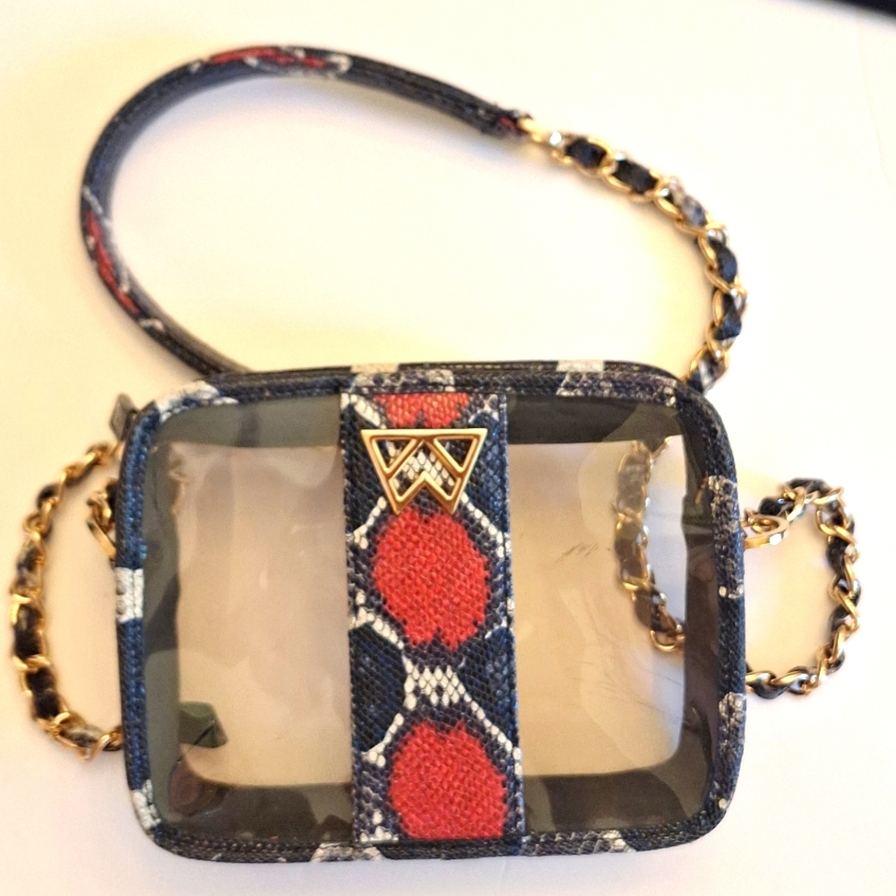 Kelly Wynne Red Blue Stadium Bag